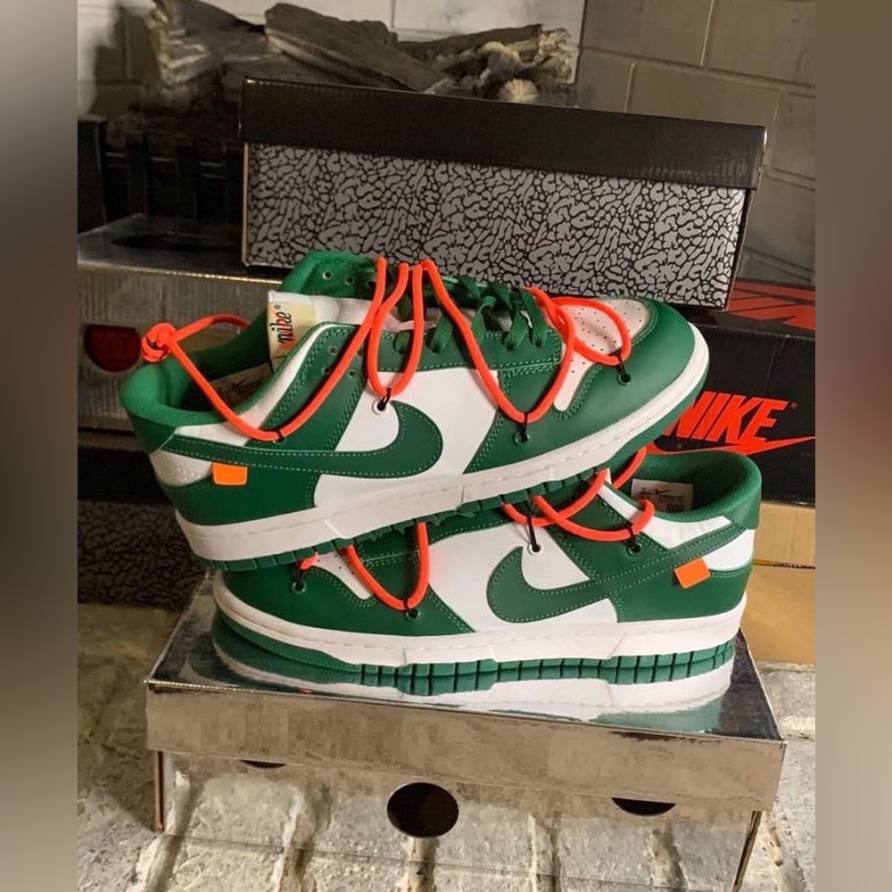 Dunk Low Off White